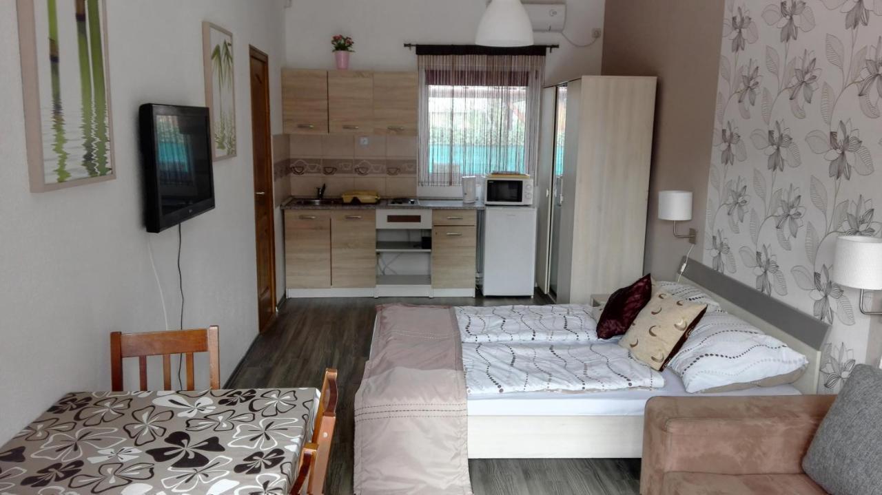 Ferienwohnung Sunshine Apartman Siófok Exterior foto